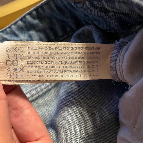 Forever 21 Blue Jean Shorts Distressed Light Wash - Picture 5 of 6